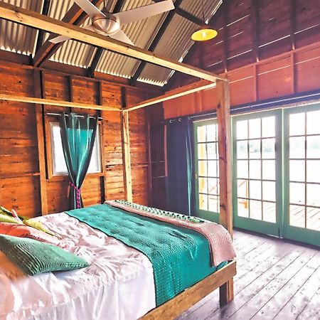 The Sea Monkey Hotel Bocas Town Bagian luar foto