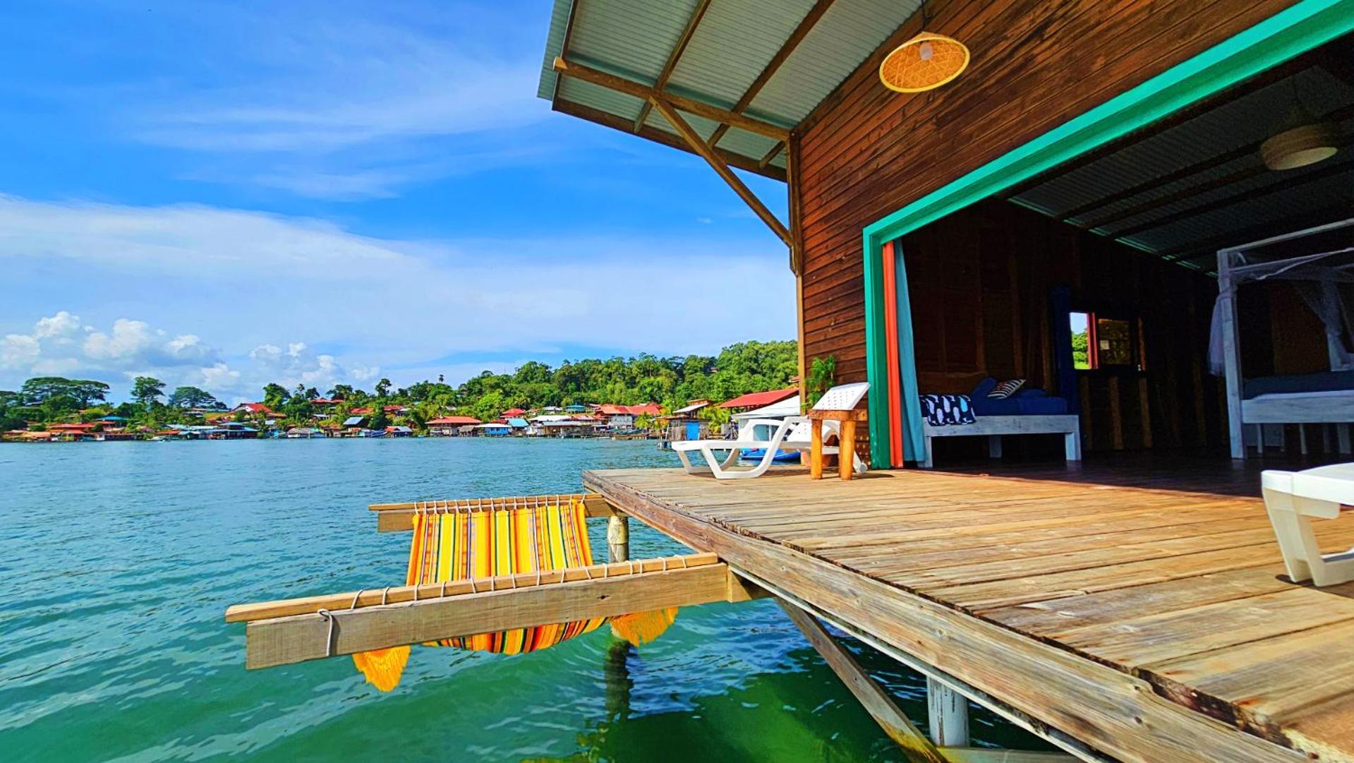 The Sea Monkey Hotel Bocas Town Bagian luar foto